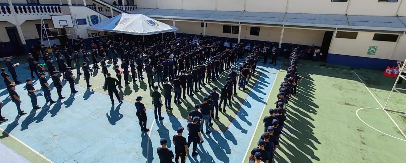 281 costarricenses ingresaron hoy a estudiar para ser policía*