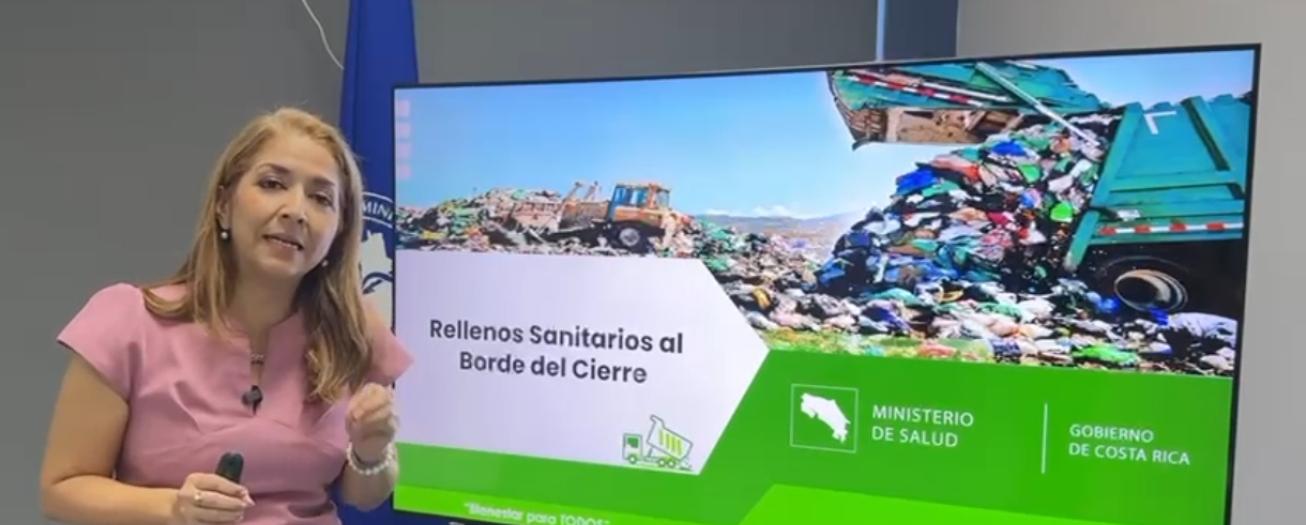Gobierno y municipalidades establecen compromisos para fortalecer la gestión de residuos