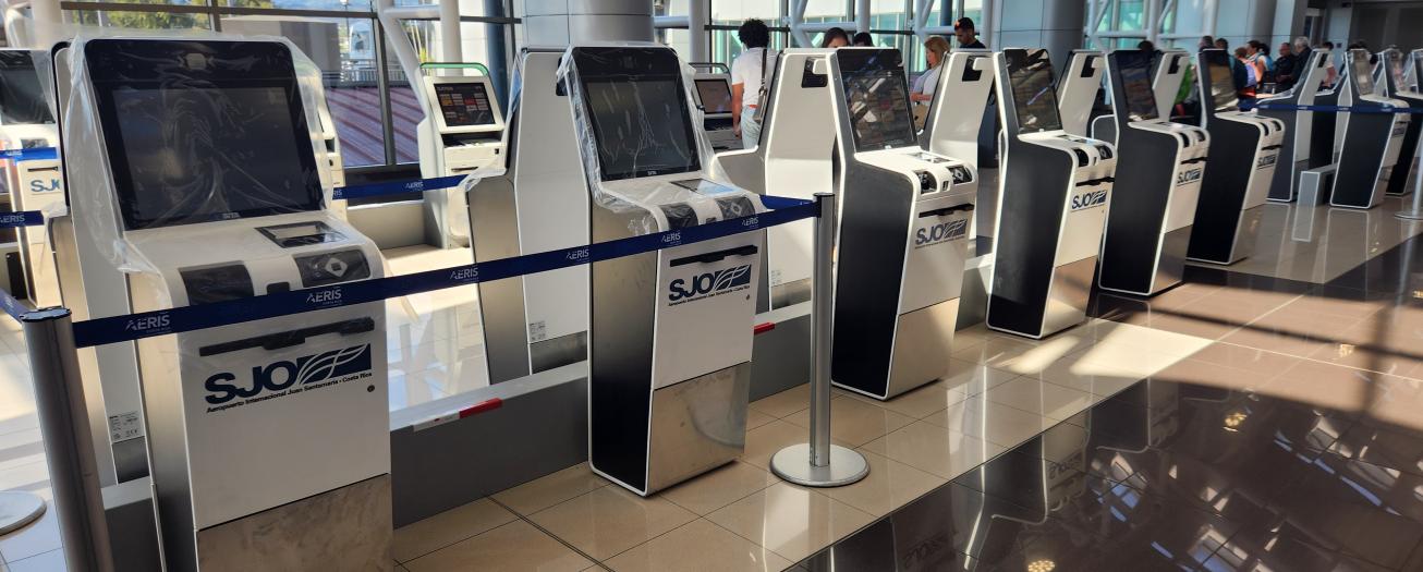 Aeropuerto Internacional Juan Santamaría refuerza agilidad de procesos para el pasajero con nuevos puestos de autochequeo