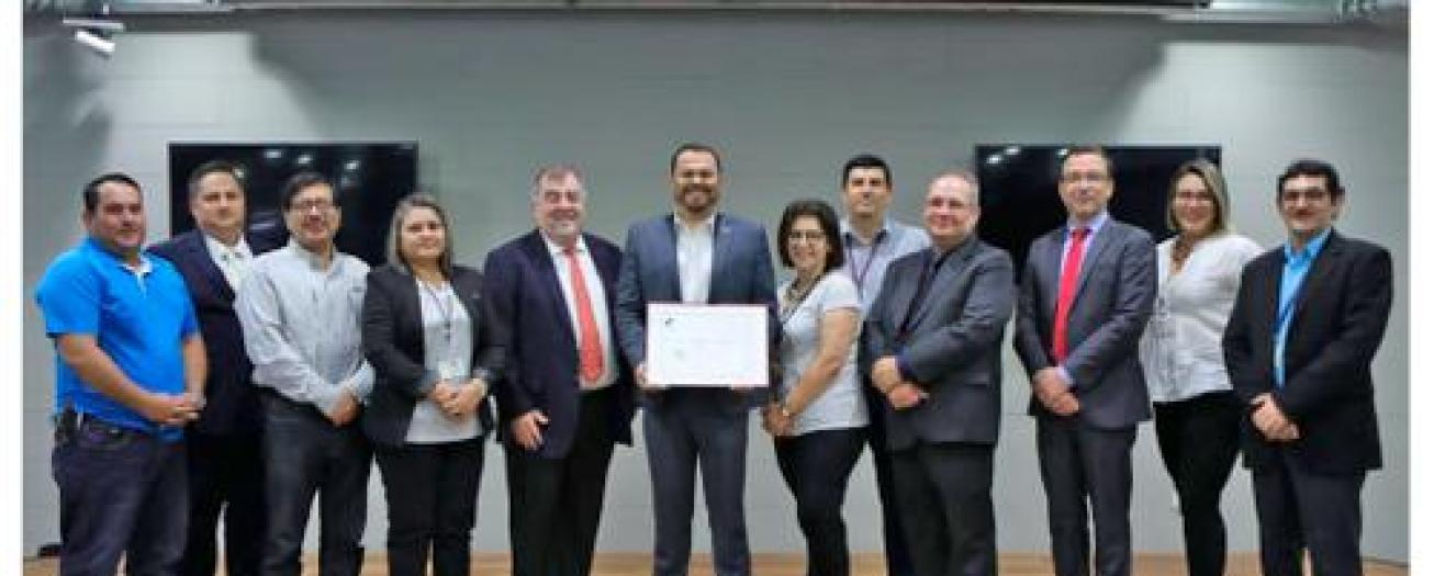 ICE es la primera empresa eléctrica del continente que certifica uso de energía renovable a sus clientes