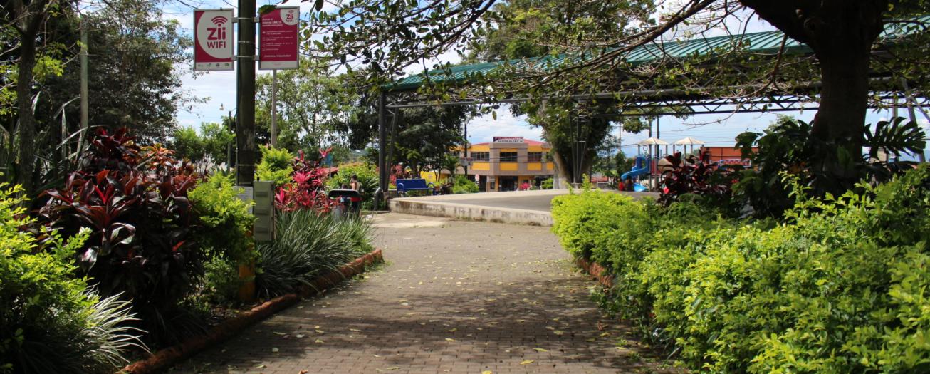 Rediseño del parque de Poás busca evitar el acoso callejero   