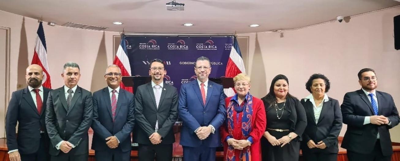 Más de 14 mil personas se beneficiarán con alianza entre   el Gobierno y Oracle para acelerar la educación digital en   el país  