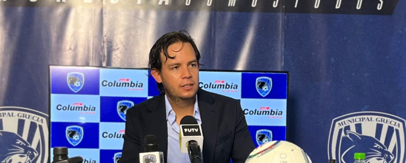 Técnico de Grecia dice estar tranquilo y que se van a salvar