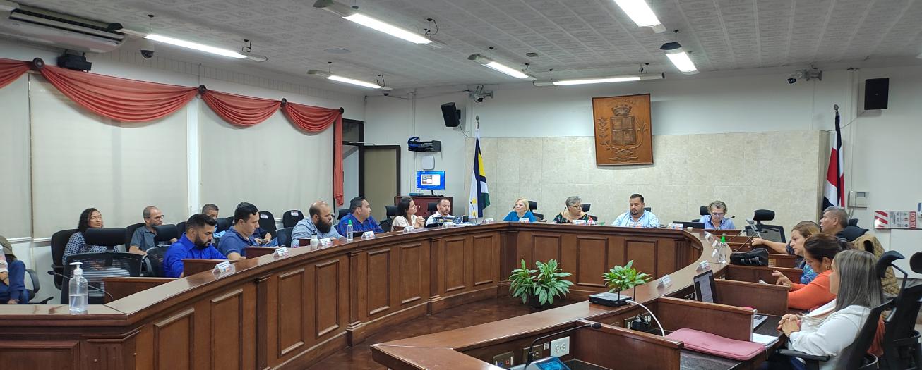 Concejo municipal reelige a Manrique Trejos en el Comité Cantonal de Deportes 