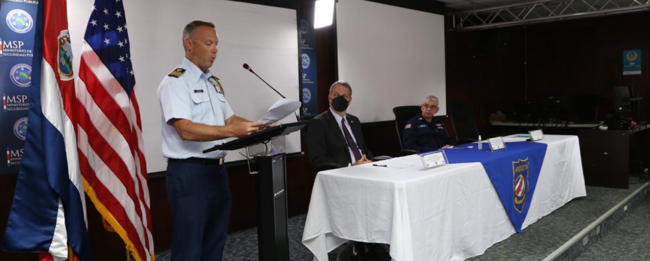 Guardacostas contará con moderno equipo de comunicación para mejorar lucha antidrogas y protección de la biodiversidad marina