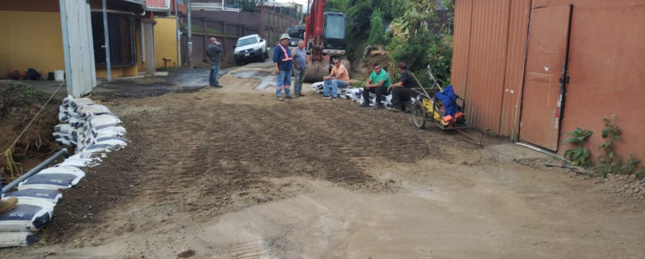 Municipalidad habilita paso en Calle Cangrejos en Santa Gertrudis Norte 