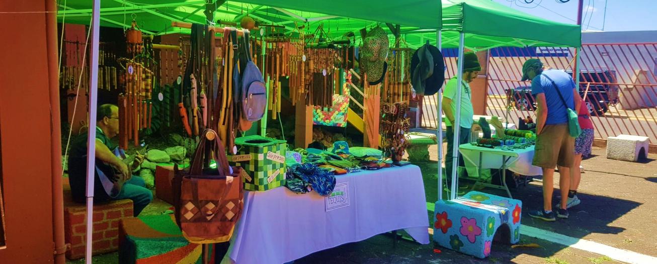 Mercadito Cultural Artesano en el Centro de la Cultura 