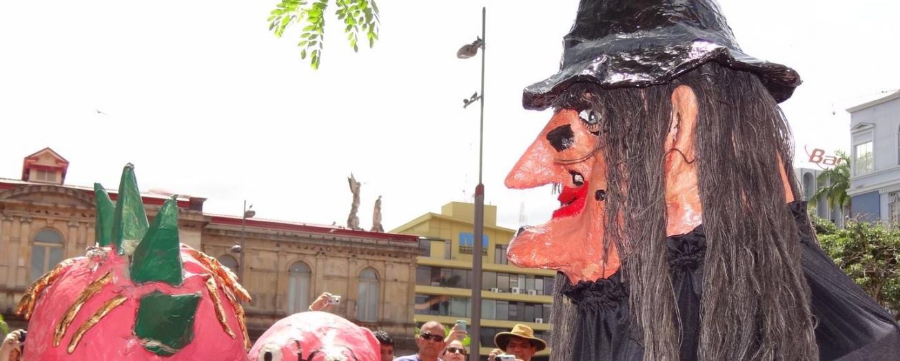 Mascarada Tradicional Costarricense, símbolo nacional de Costa Rica, celebra su día este 31 de octubre