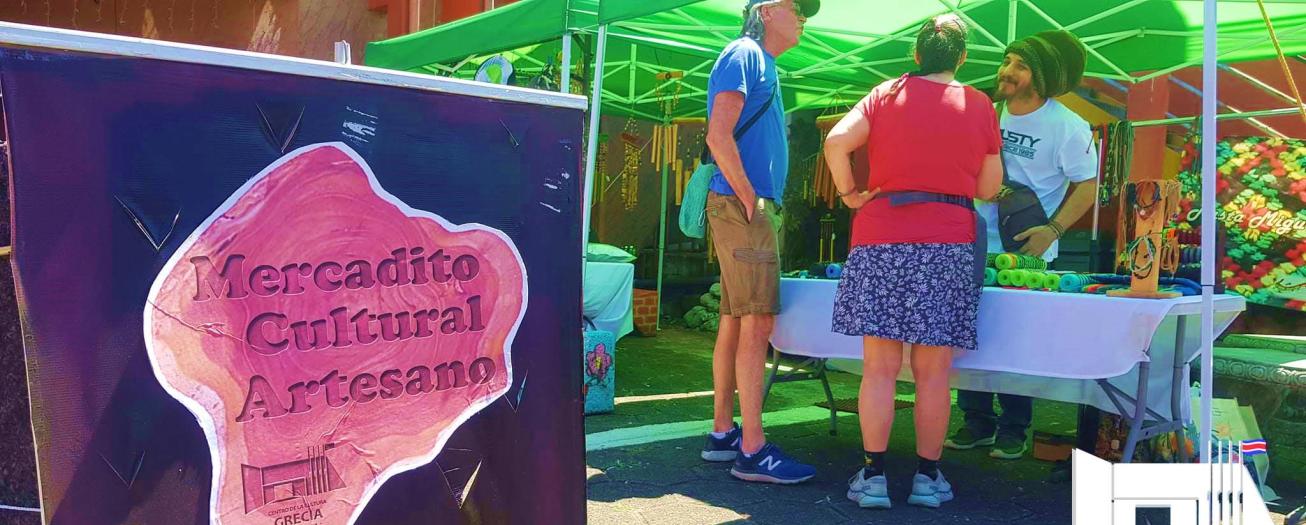 Mercadito Cultural Artesano en el Centro de la Cultura