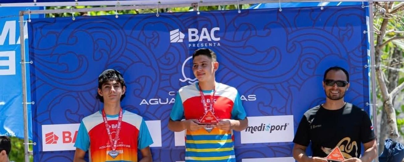 Equipo de natación de Grecia con destacada participación en primera fecha de aguas abiertas 