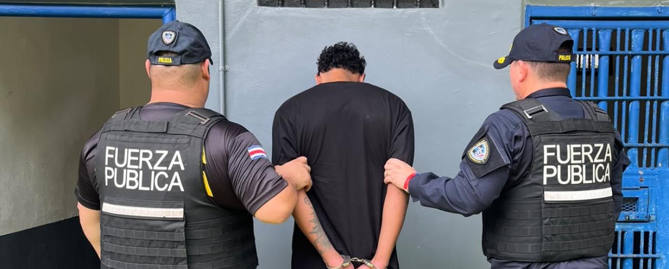 Seguridad Pública con apoyo de la DEA aprehenden a dos tripulantes a bordo de lancha cargada con más de 2,5 toneladas de drogas 