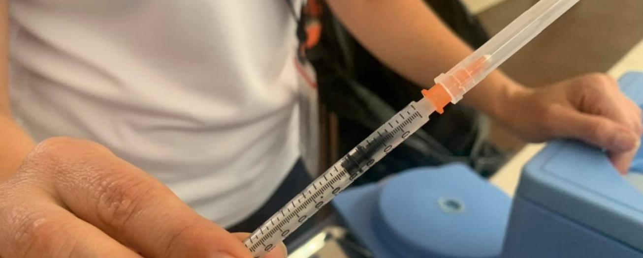 Sarchí, Naranjo, Atenas y Zarcero ya están vacunando a personas con factores de riesgo