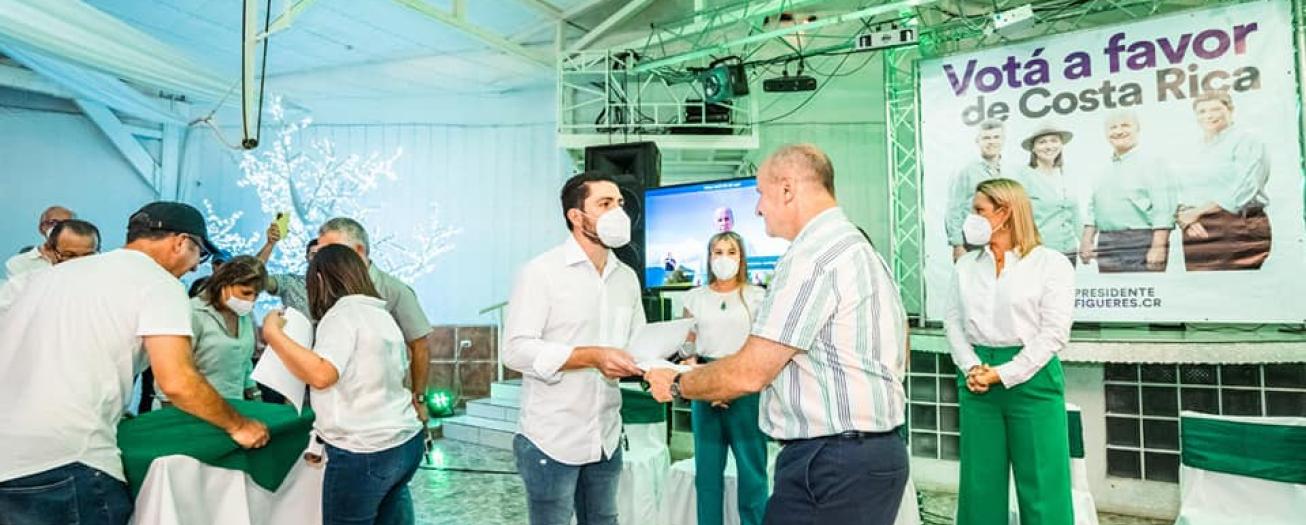 Figueres cierra gira en cantones de la zona de Occidente  