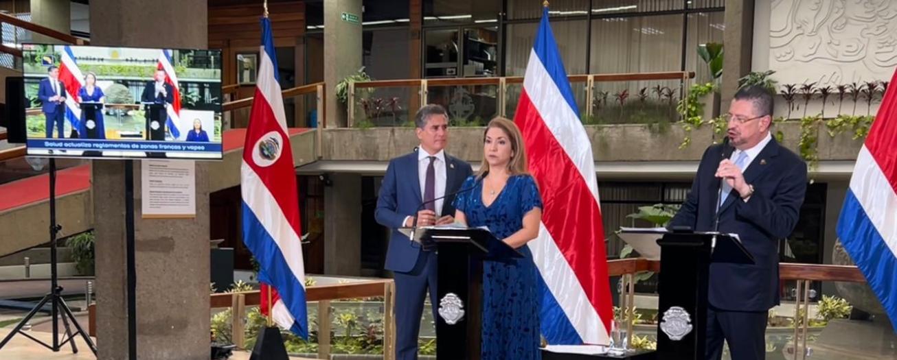 Autoridades firman Proyecto de Ley para reformar la Ley de Vapeo 