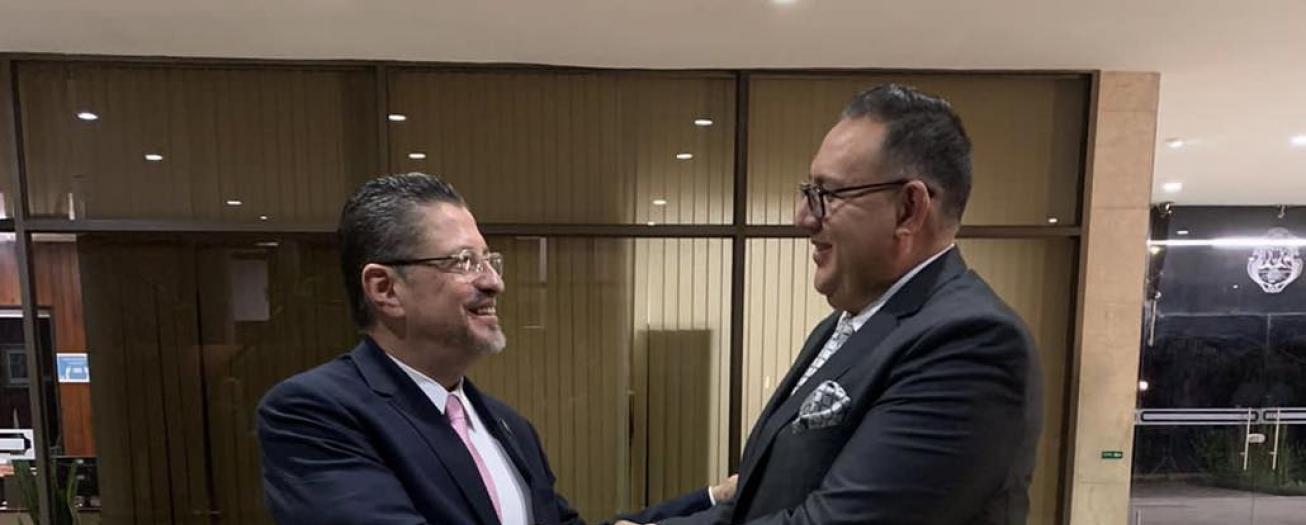 Diputado Leslye Bojorges presenta proyecto de ley para rebajo en  el marchamo 2023