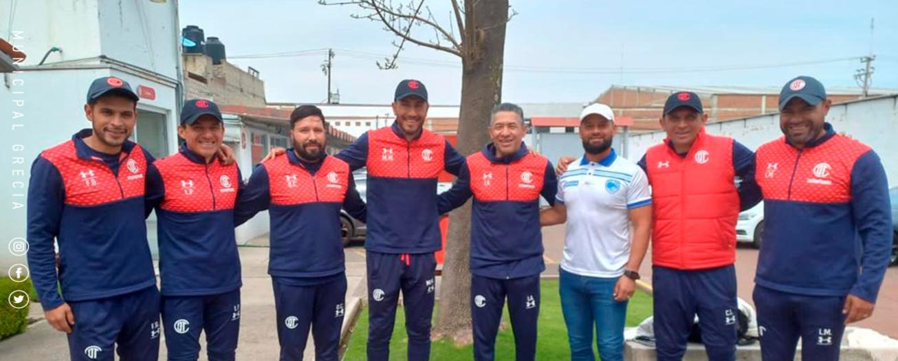 José Araya director de liga menor del cuadro griego realiza pasantía en Toluca