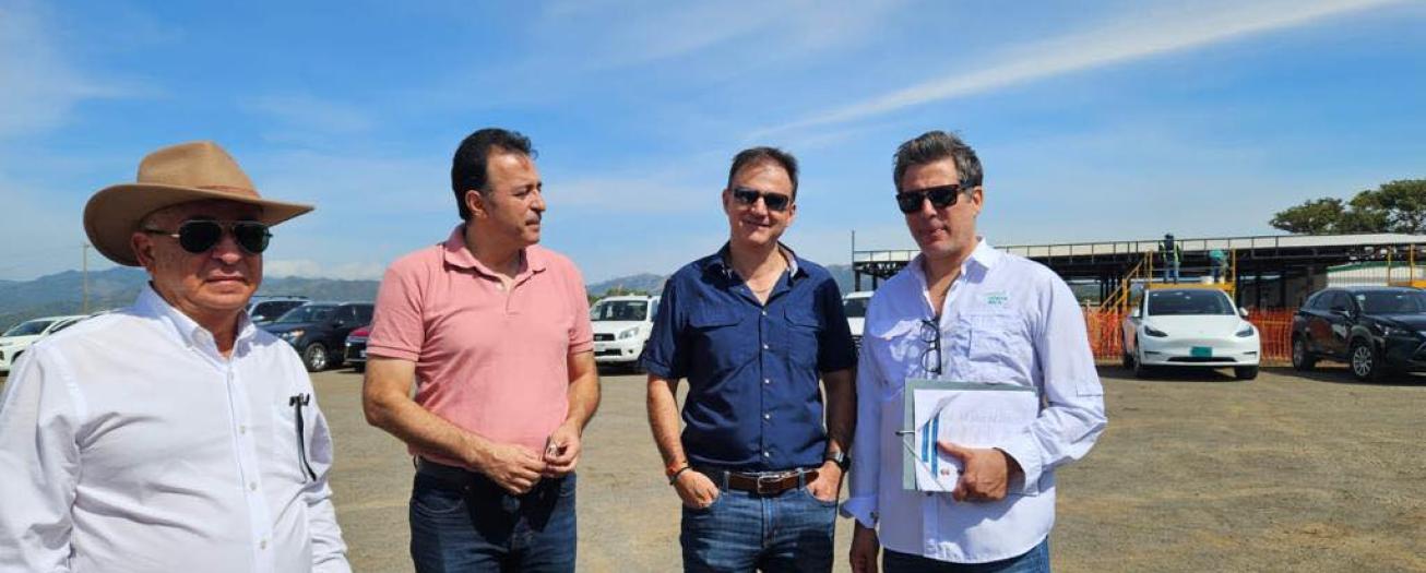 Ministro de Comercio Exterior se compromete con más inversión en la zona de Occidente