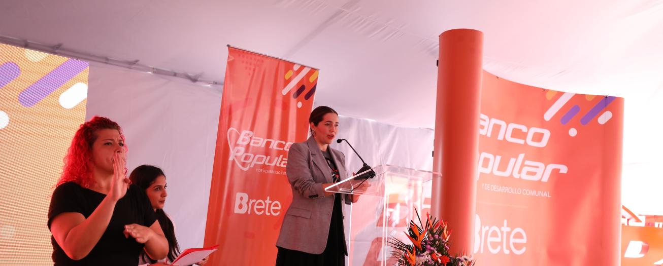 Banco Popular brinda apoyo a jóvenes de iniciativa BRETE con lanzamiento de nueva Tarjeta de Débito