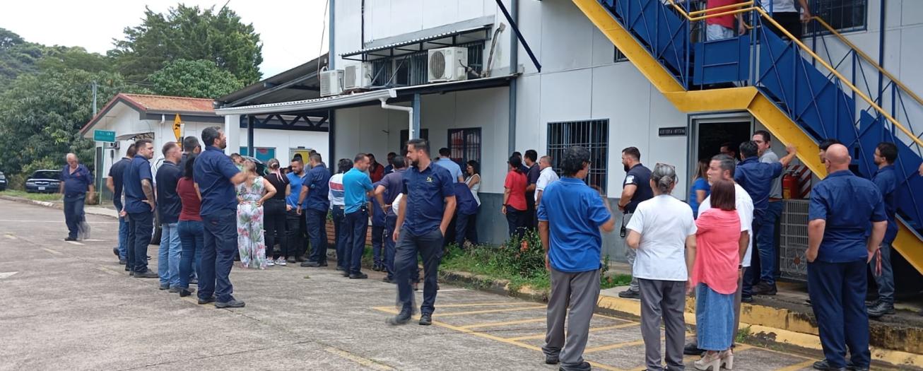 Suenan los tambores de guerra: ¡Fanal no se vende! ¡Fanal se defiende!