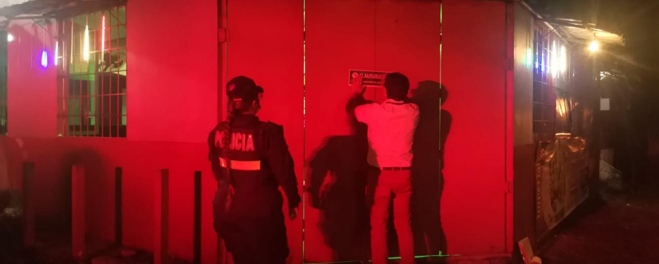 Clausuran dos bares/restaurantes por incumplir medidas sanitarias y permiso de funcionamiento 