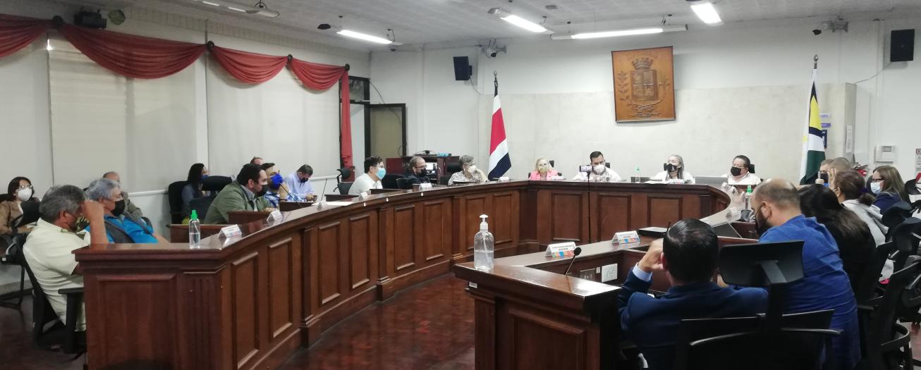 Cinco regidores siguen con el “show” contra auditora interna