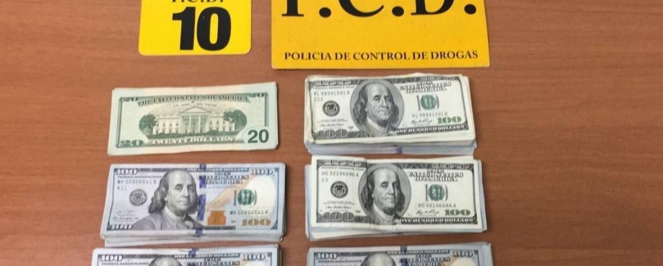 PCD captura a pareja de mexicanos con dinero en fajas adheridas al cuerpo  
