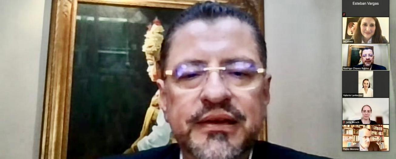 Rodrigo Chaves discute nuevas propuestas con equipo técnico del FMI 