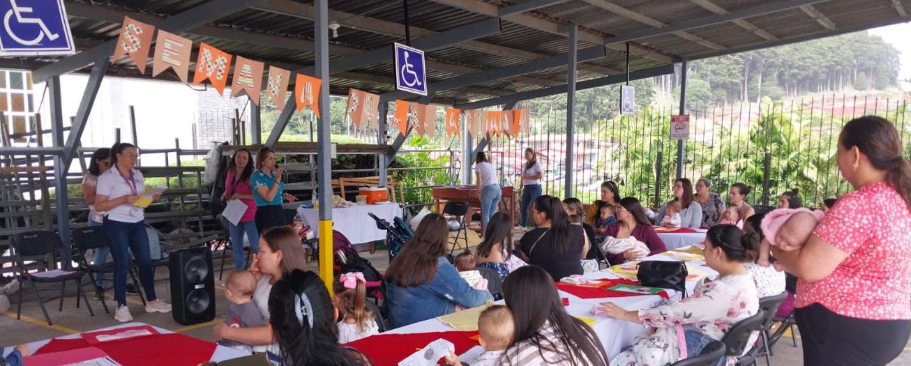 45 mamás reforzaron conocimientos sobre leche materna en “Mamatón” que organizó área de salud Zarcero 
