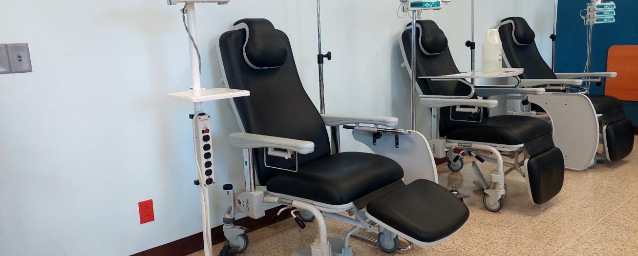 Pacientes con tratamiento de diálisis en hospital de Alajuela cuentan mayor confort y espacio 