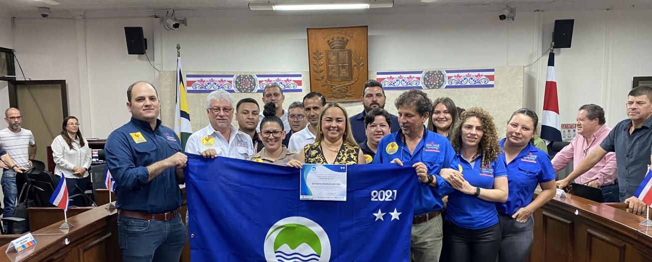 Pollos Don José obtiene Bandera Azul Ecológica por protección al ambiente 
