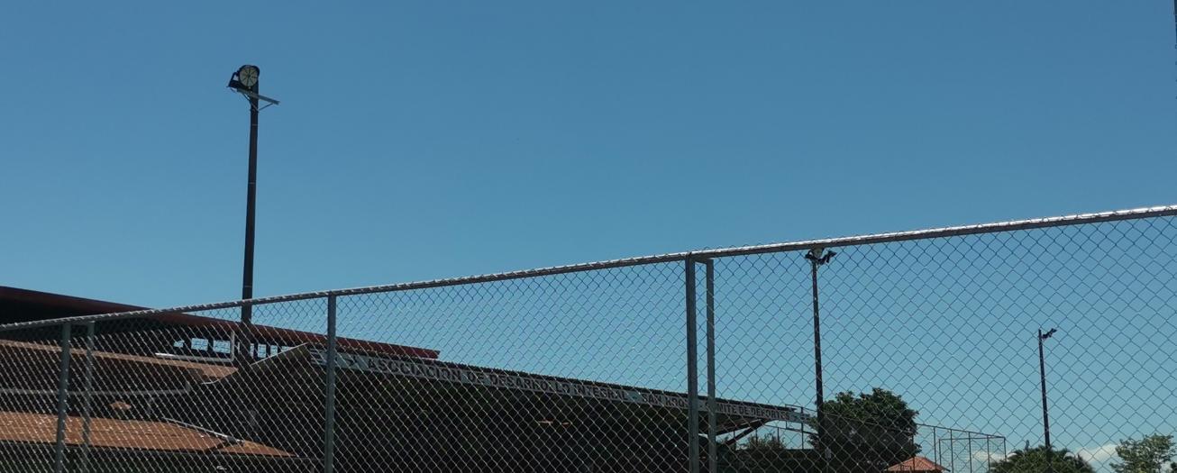 Regidor lanza fuerte cuestionamiento por iluminación de la plaza de San Roque