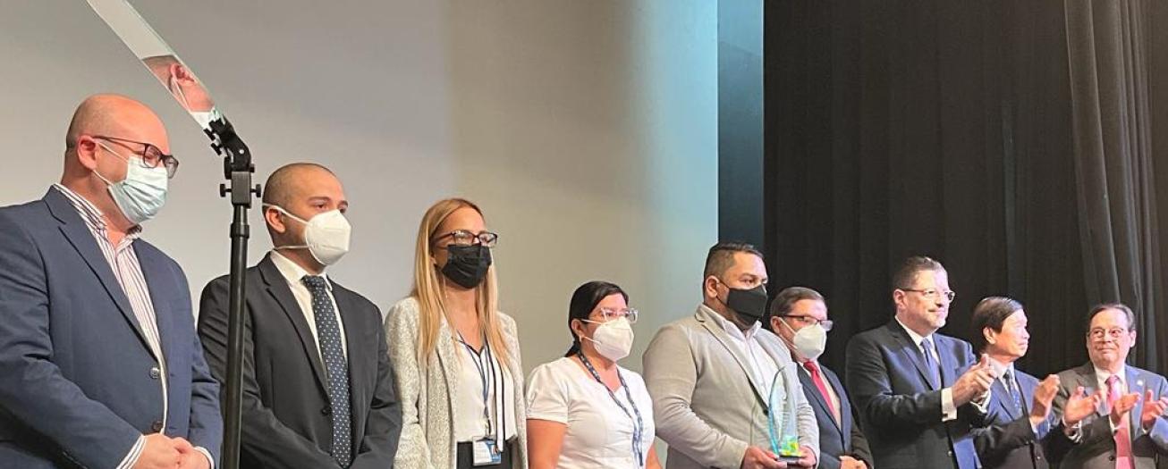 UCCAEP distinguió a funcionarios de la CCSS por destacada labor en la pandemia