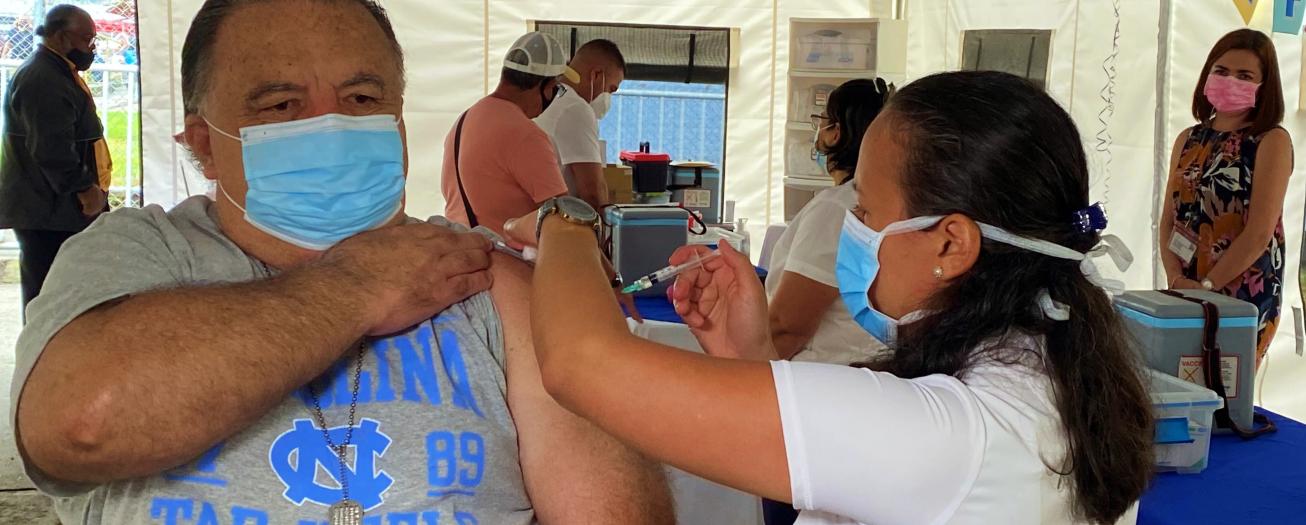 CCSS inicia vacunación contra la influenza estacional